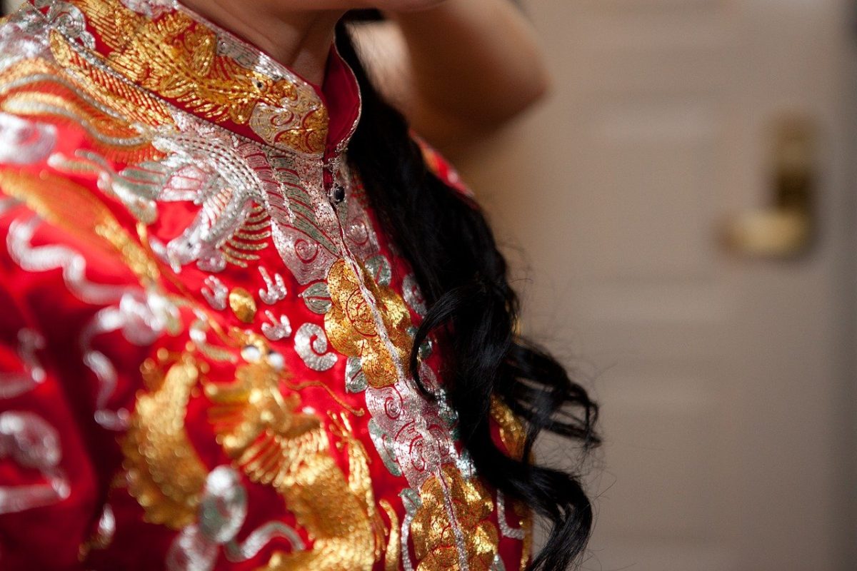 Robe chinoise rouge et dorée